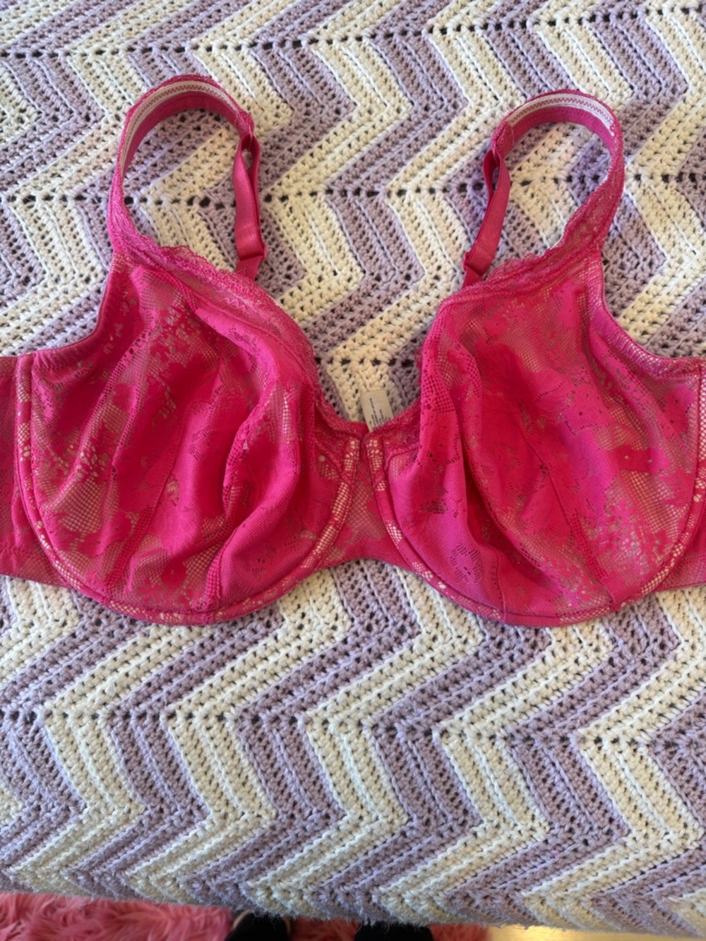 Cacique lane Bryant Hot Pink Lace Underwire full coverage Bra